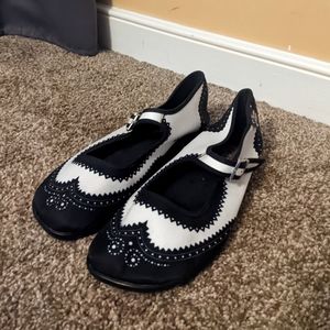 Hot Chocolate Mary Jane Shoes Vintage Black White Wingtip Style